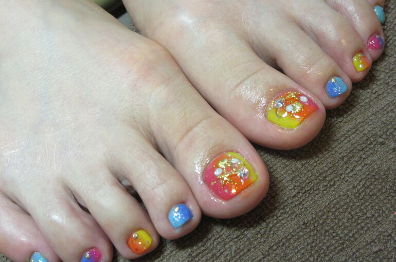 フットネイル