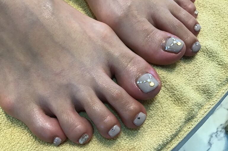 フットネイル